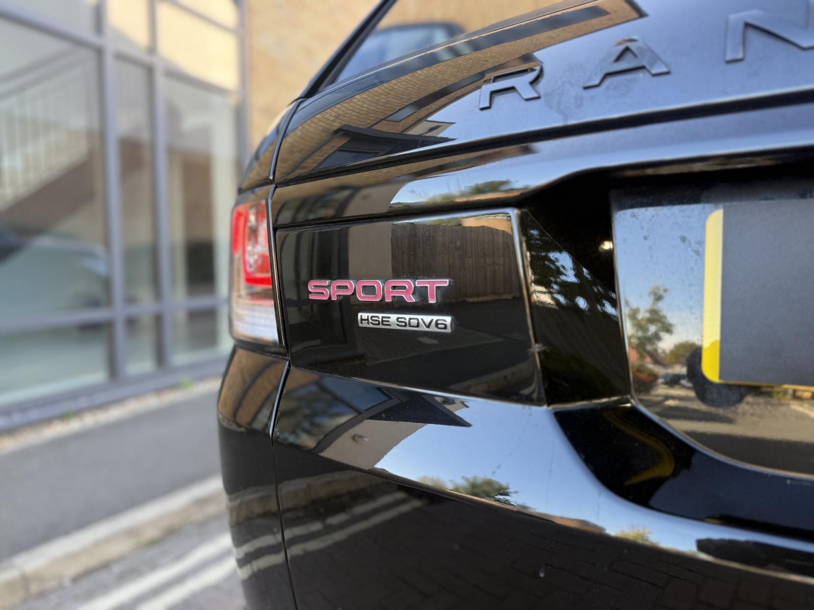 Land Rover Range Rover Sport 3.0 SD V6 HSE Dynamic SUV 5dr Diesel Auto 4WD Euro 6 (s/s) (306 ps)