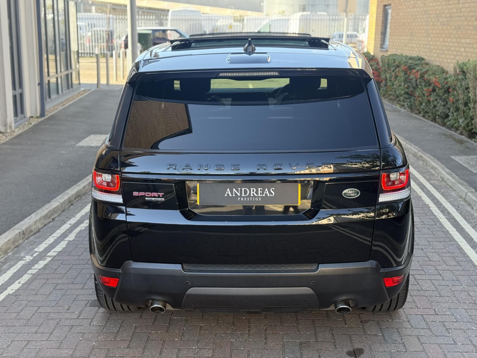 Land Rover Range Rover Sport 3.0 SD V6 HSE Dynamic SUV 5dr Diesel Auto 4WD Euro 6 (s/s) (306 ps)