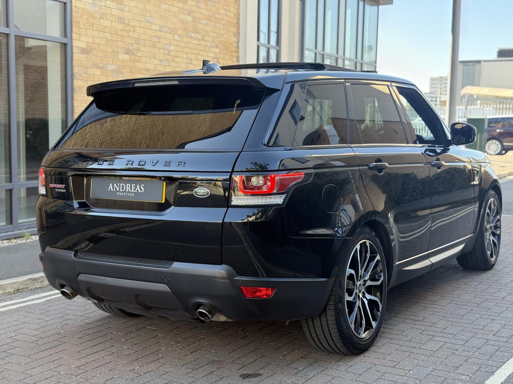 Land Rover Range Rover Sport 3.0 SD V6 HSE Dynamic SUV 5dr Diesel Auto 4WD Euro 6 (s/s) (306 ps)