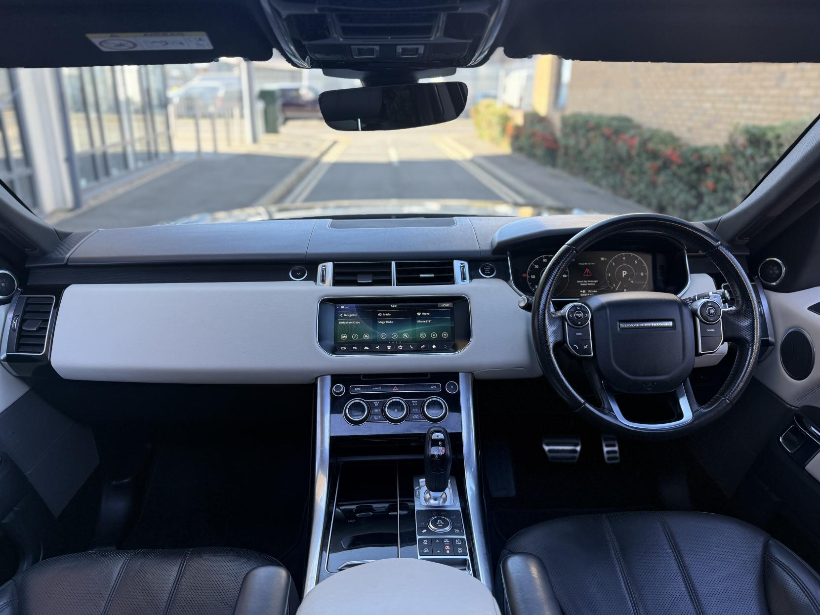 Land Rover Range Rover Sport 3.0 SD V6 HSE Dynamic SUV 5dr Diesel Auto 4WD Euro 6 (s/s) (306 ps)