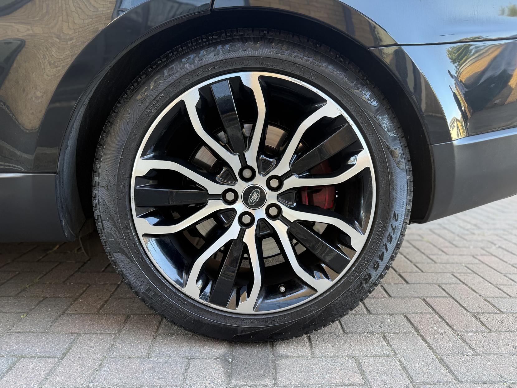 Land Rover Range Rover Sport 3.0 SD V6 HSE Dynamic SUV 5dr Diesel Auto 4WD Euro 6 (s/s) (306 ps)