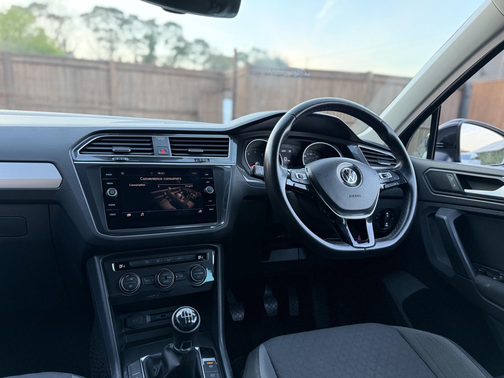 Volkswagen Tiguan 1.5 TSI EVO SE Navigation SUV 5dr Petrol Manual Euro 6 (s/s) (130 ps)