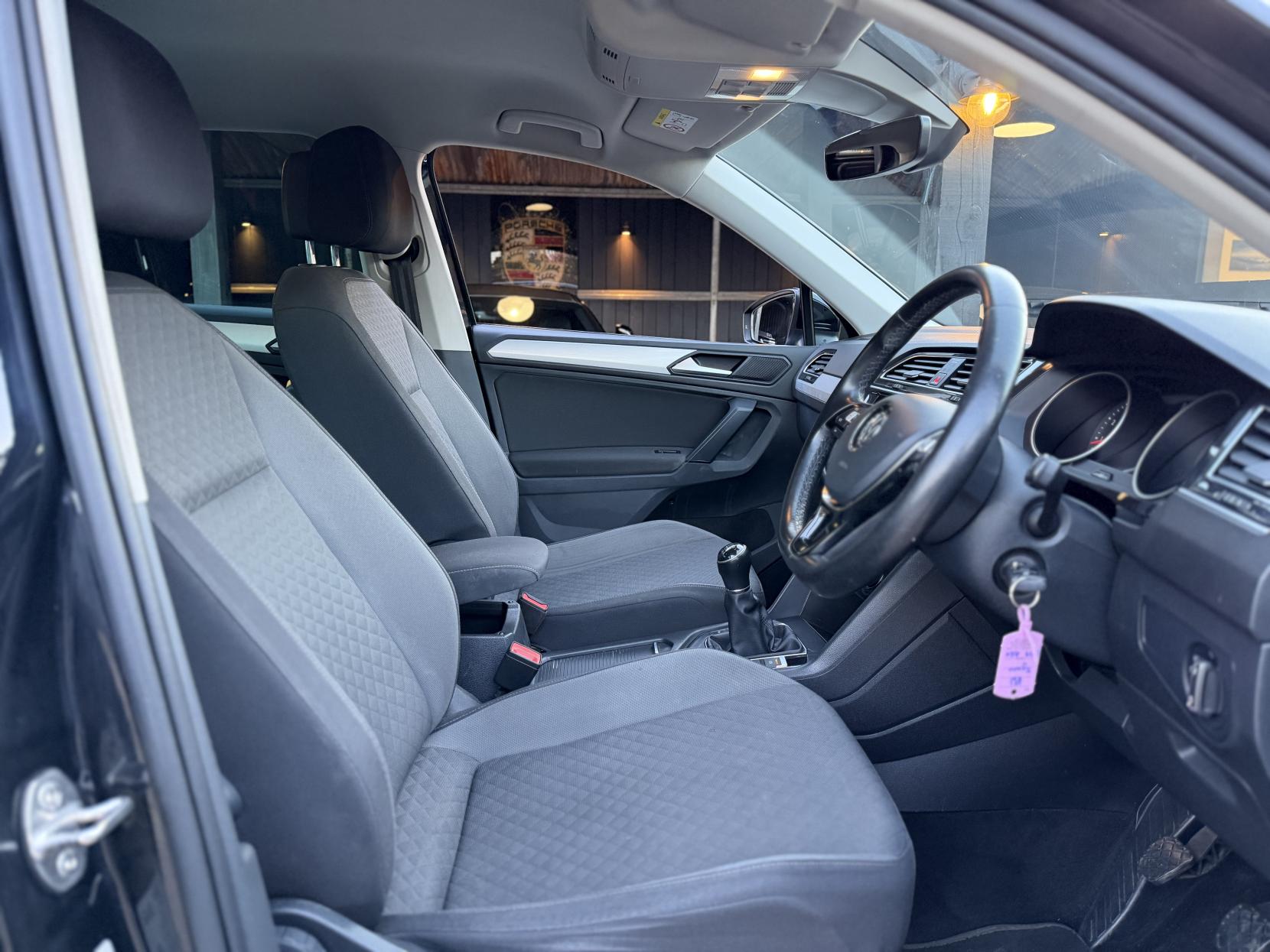 Volkswagen Tiguan 1.5 TSI EVO SE Navigation SUV 5dr Petrol Manual Euro 6 (s/s) (130 ps)