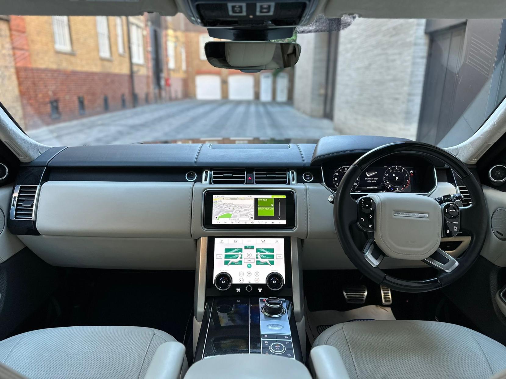 Land Rover Range Rover 5.0 P525 V8 GPF Autobiography SUV 5dr Petrol Auto 4WD Euro 6 (s/s) LWB (525 ps)