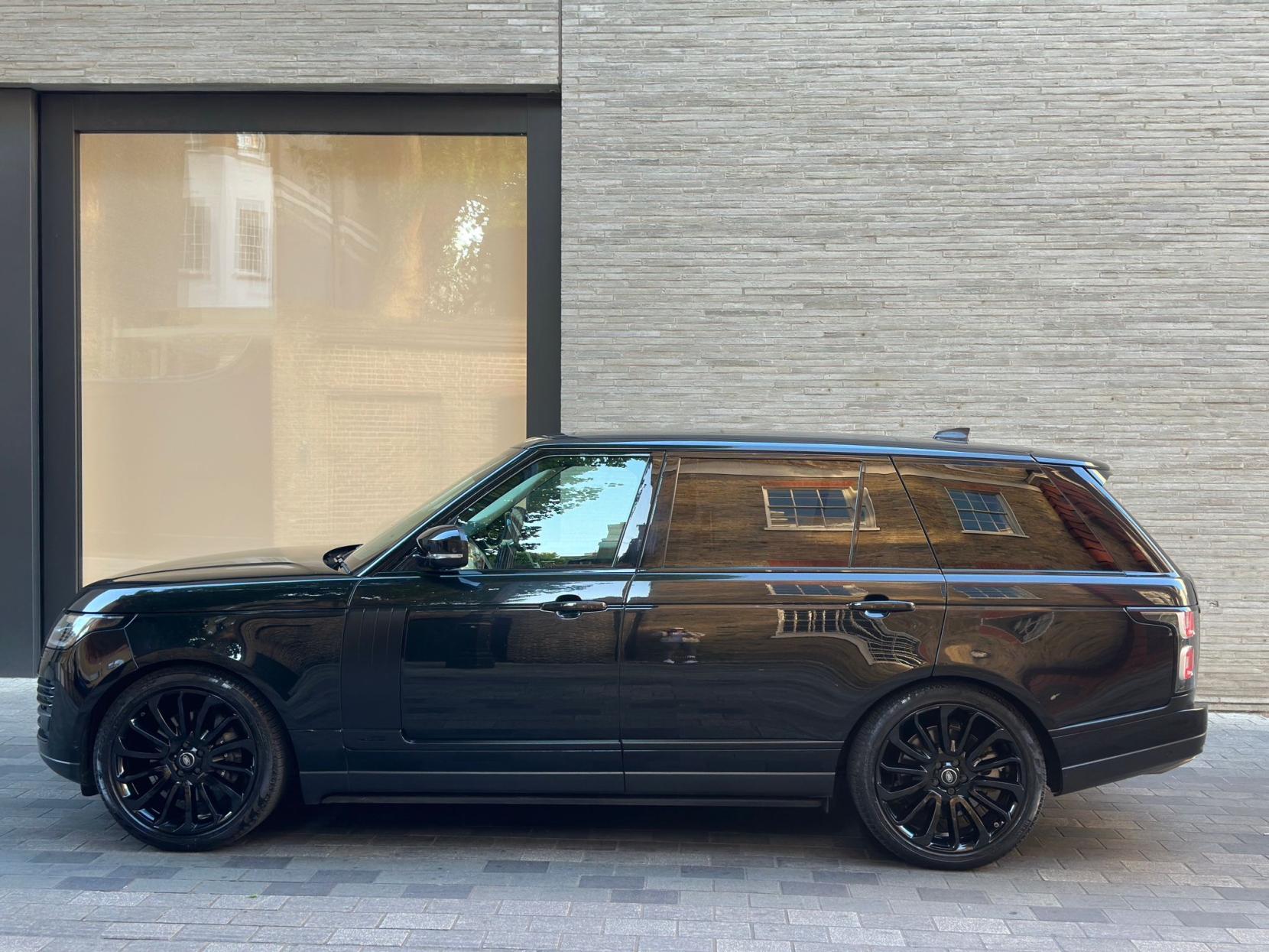 Land Rover Range Rover 5.0 P525 V8 GPF Autobiography SUV 5dr Petrol Auto 4WD Euro 6 (s/s) LWB (525 ps)