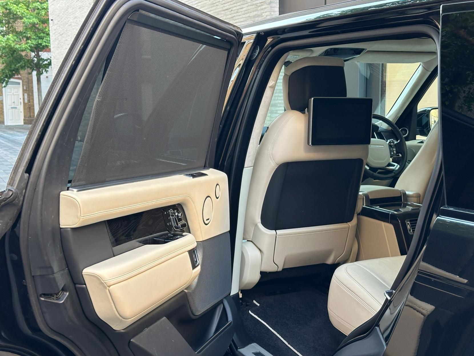 Land Rover Range Rover 5.0 P525 V8 GPF Autobiography SUV 5dr Petrol Auto 4WD Euro 6 (s/s) LWB (525 ps)