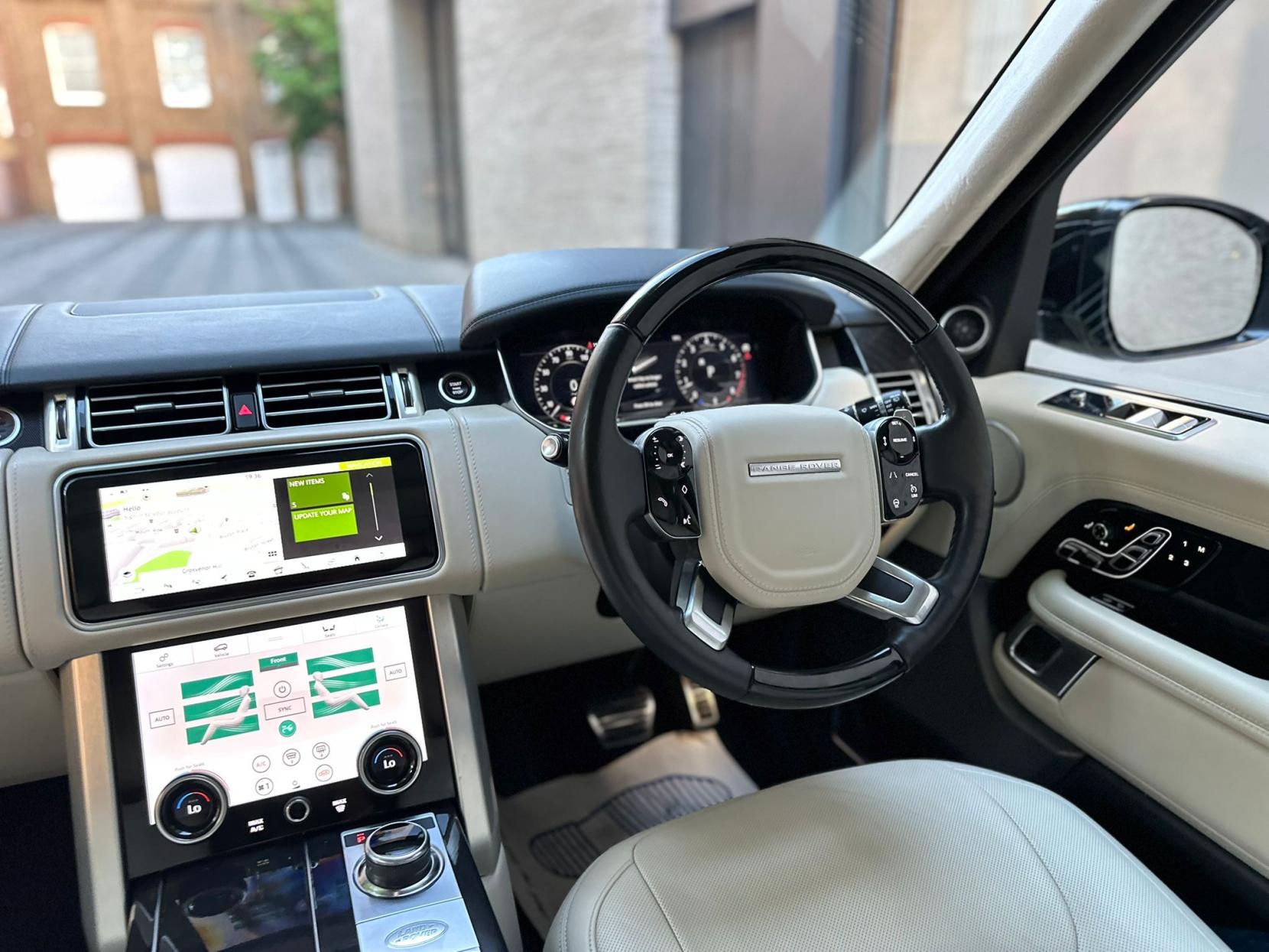 Land Rover Range Rover 5.0 P525 V8 GPF Autobiography SUV 5dr Petrol Auto 4WD Euro 6 (s/s) LWB (525 ps)
