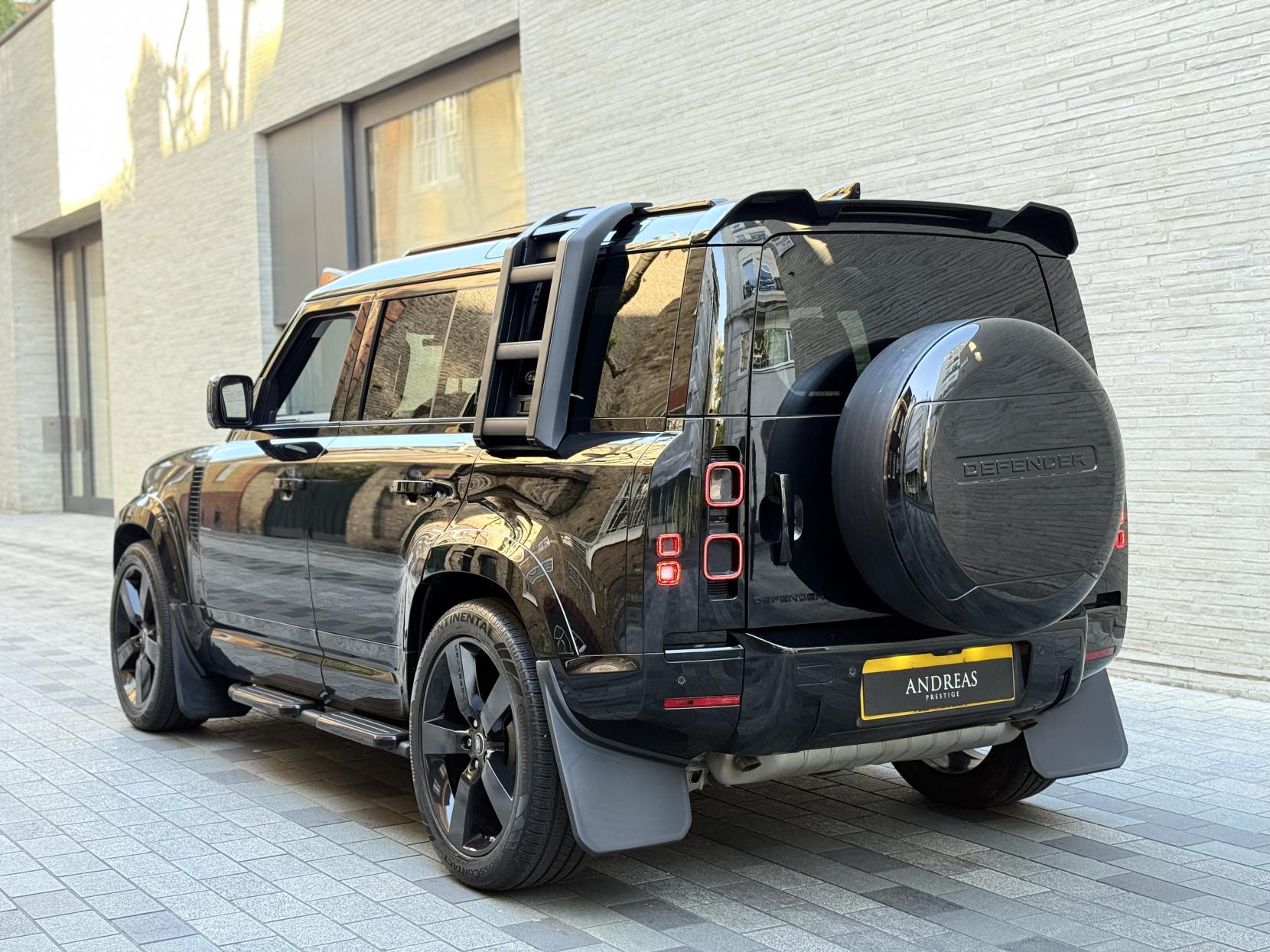 Land Rover Defender 110 2.0 Si4 SE SUV 5dr Petrol Auto 4WD Euro 6 (s/s) (300 ps)