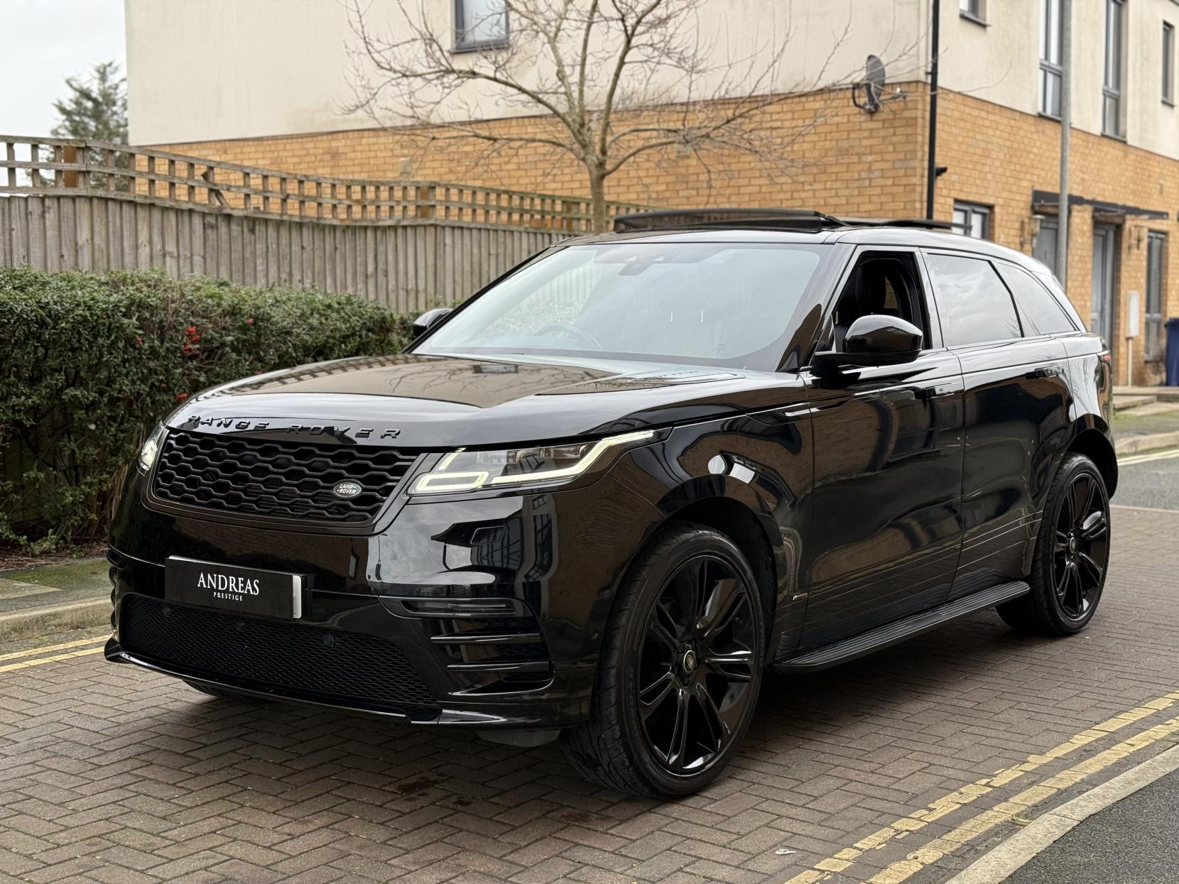 Land Rover Range Rover Velar 2.0 P250 R-Dynamic SE SUV 5dr Petrol Auto 4WD Euro 6 (s/s) (250 bhp)