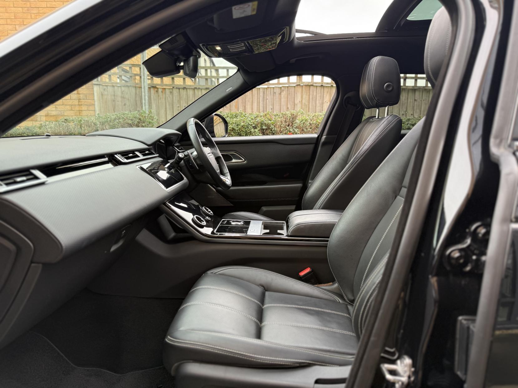 Land Rover Range Rover Velar 2.0 P250 R-Dynamic SE SUV 5dr Petrol Auto 4WD Euro 6 (s/s) (250 bhp)