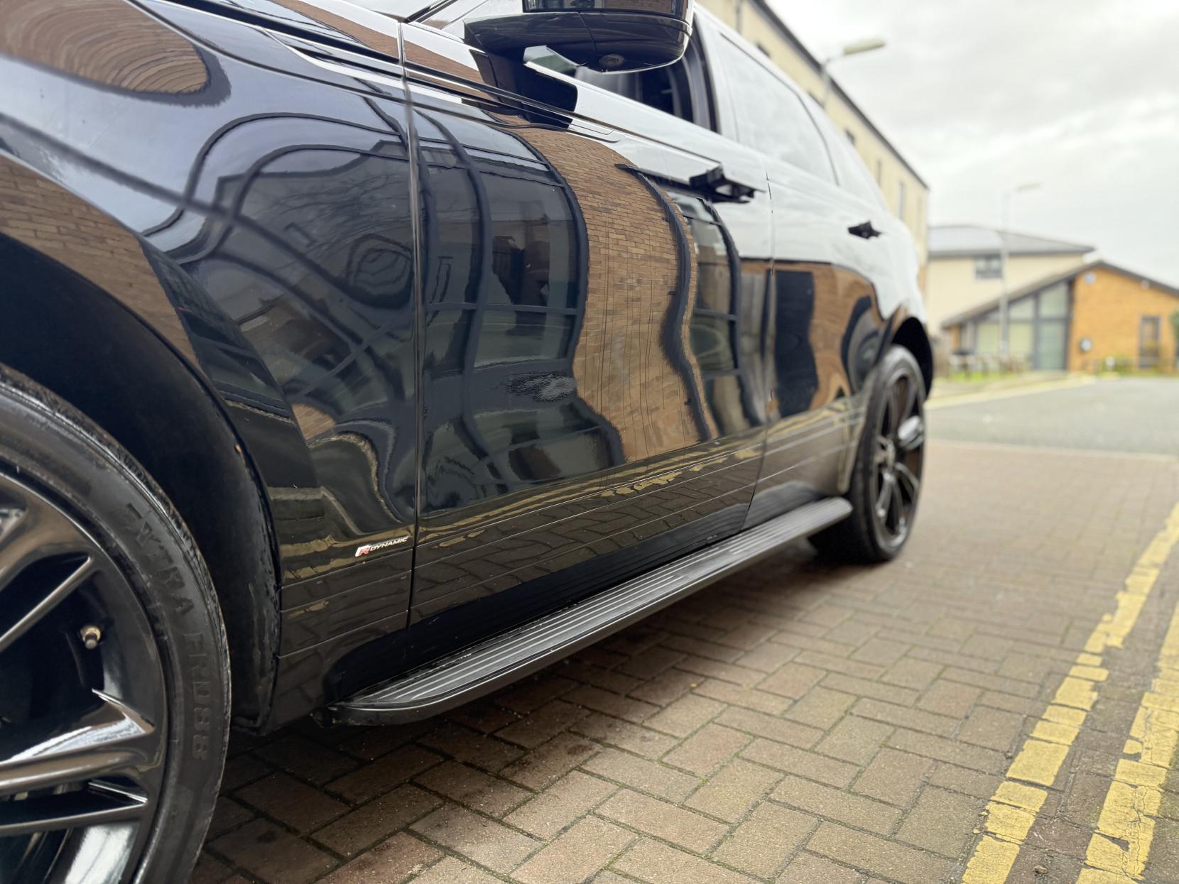 Land Rover Range Rover Velar 2.0 P250 R-Dynamic SE SUV 5dr Petrol Auto 4WD Euro 6 (s/s) (250 bhp)