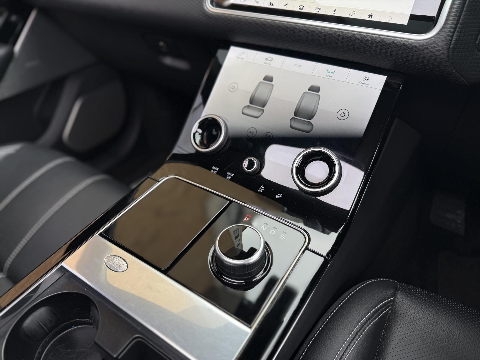 Land Rover Range Rover Velar 2.0 P250 R-Dynamic SE SUV 5dr Petrol Auto 4WD Euro 6 (s/s) (250 bhp)