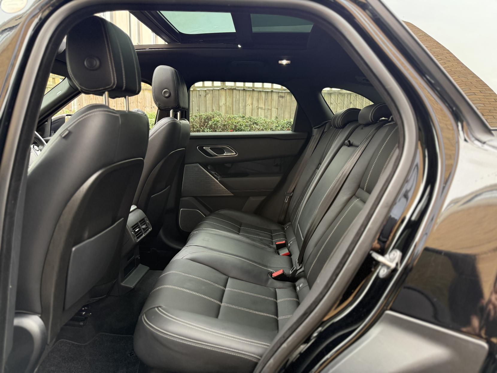 Land Rover Range Rover Velar 2.0 P250 R-Dynamic SE SUV 5dr Petrol Auto 4WD Euro 6 (s/s) (250 bhp)