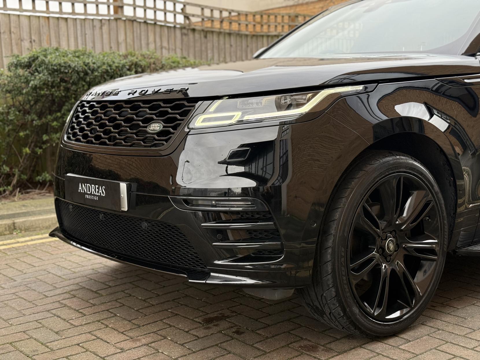 Land Rover Range Rover Velar 2.0 P250 R-Dynamic SE SUV 5dr Petrol Auto 4WD Euro 6 (s/s) (250 bhp)