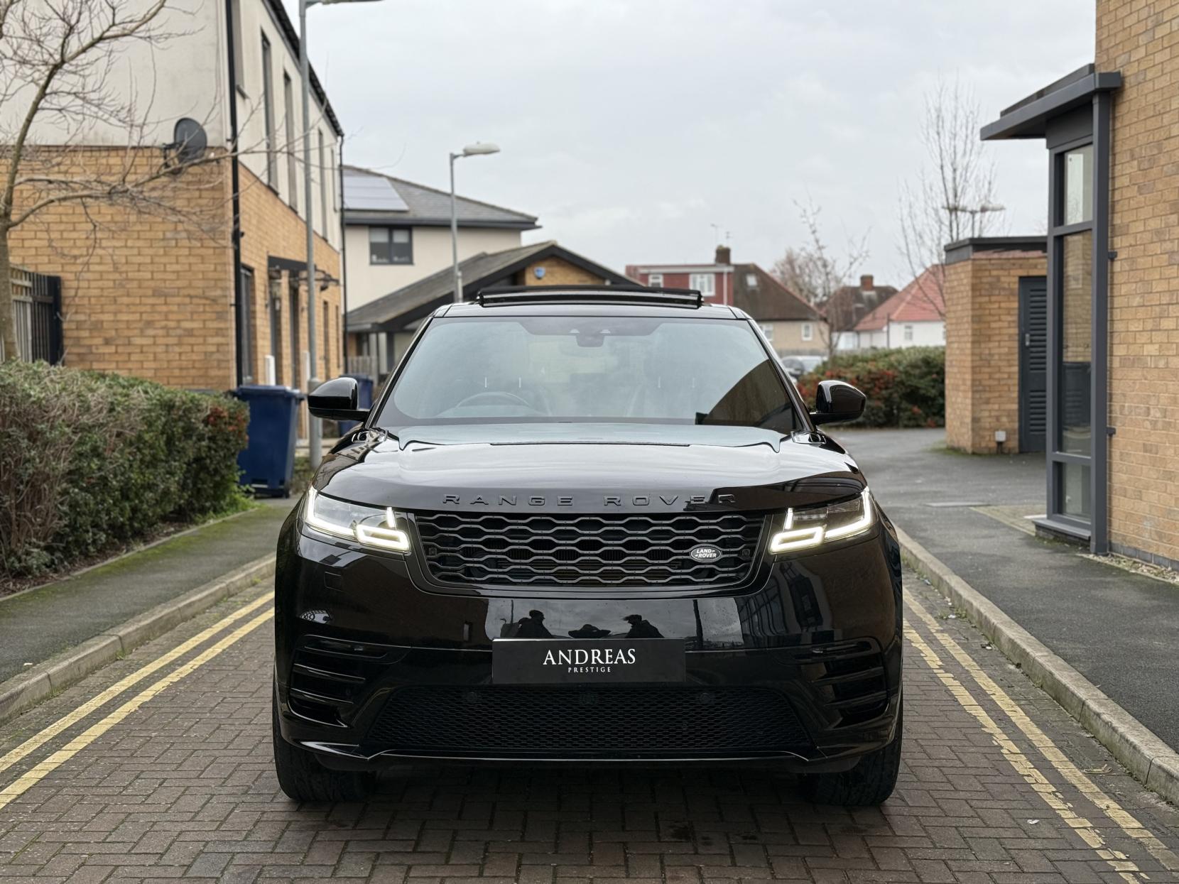 Land Rover Range Rover Velar 2.0 P250 R-Dynamic SE SUV 5dr Petrol Auto 4WD Euro 6 (s/s) (250 bhp)