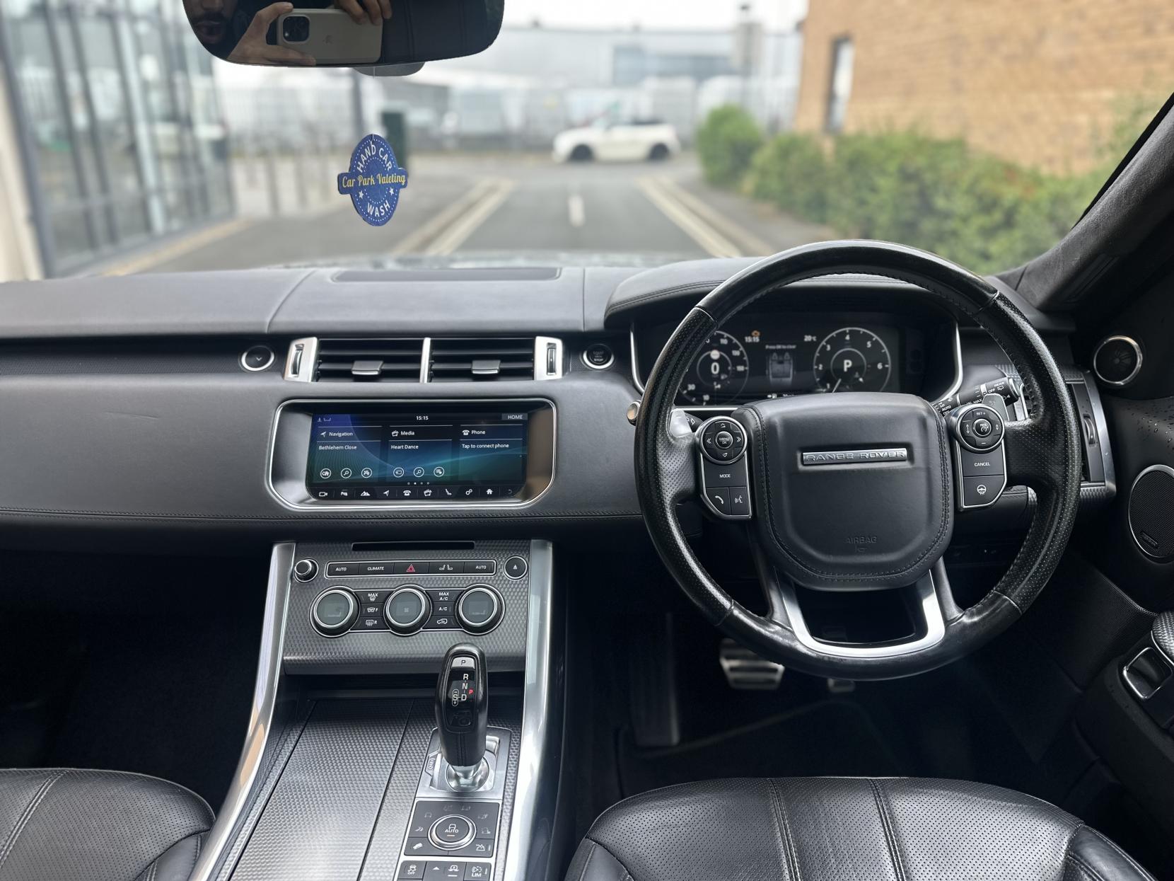 Land Rover Range Rover Sport 3.0 SD V6 Autobiography Dynamic SUV 5dr Diesel Auto 4WD Euro 6 (s/s) (306 ps)