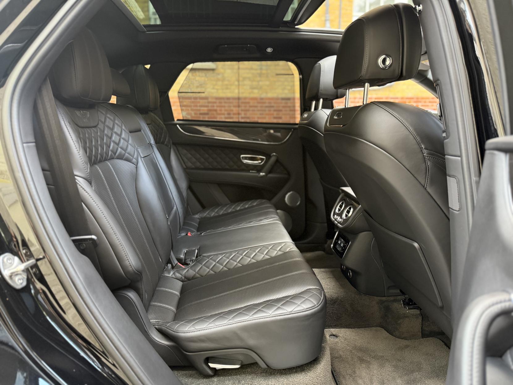 Bentley Bentayga 4.0 V8 SUV 5dr Petrol Auto 4WD Euro 6 (s/s) (550 ps)