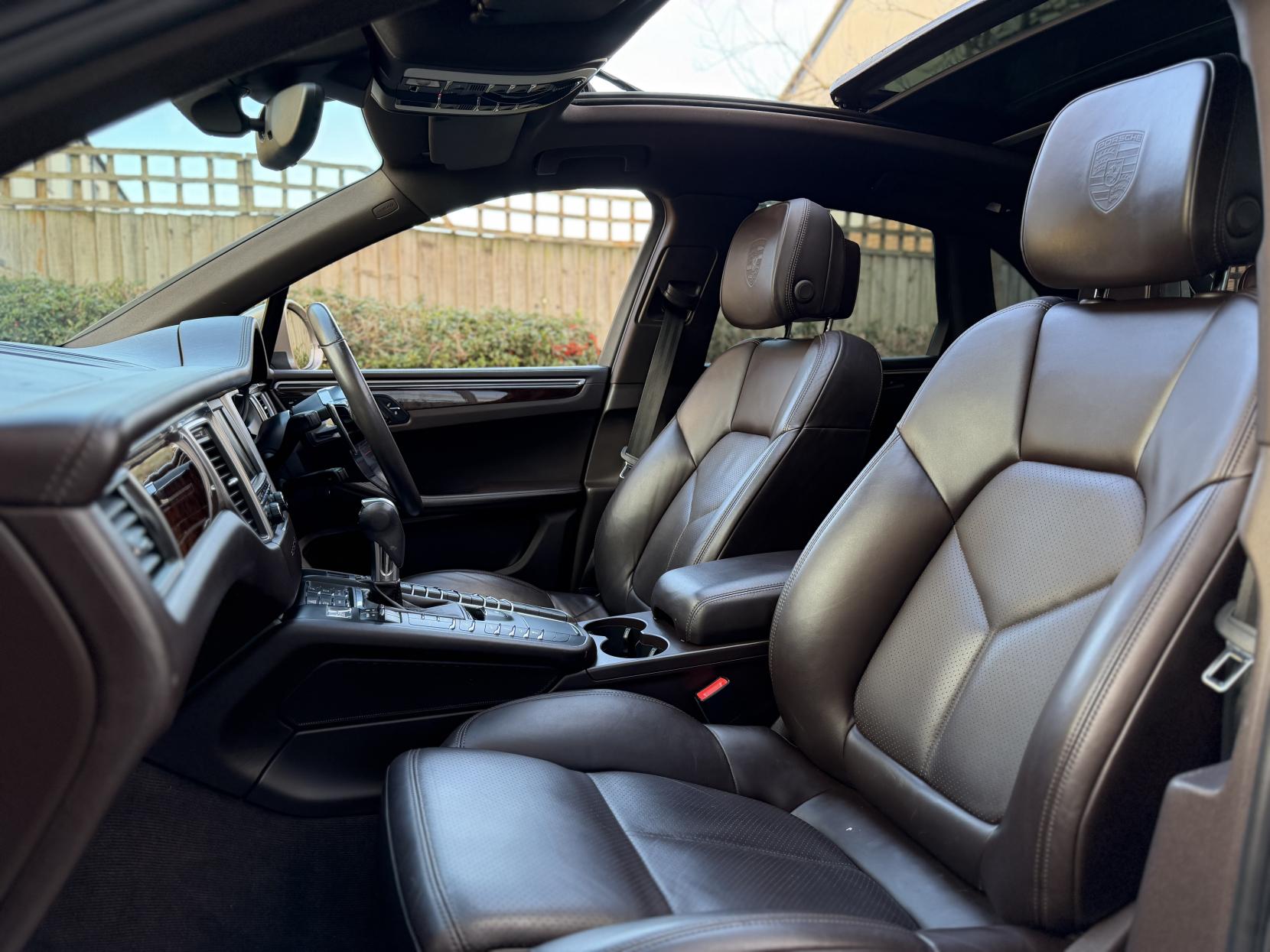 Porsche Macan 3.0 TD V6 S SUV 5dr Diesel PDK 4WD Euro 6 (s/s) (258 ps)