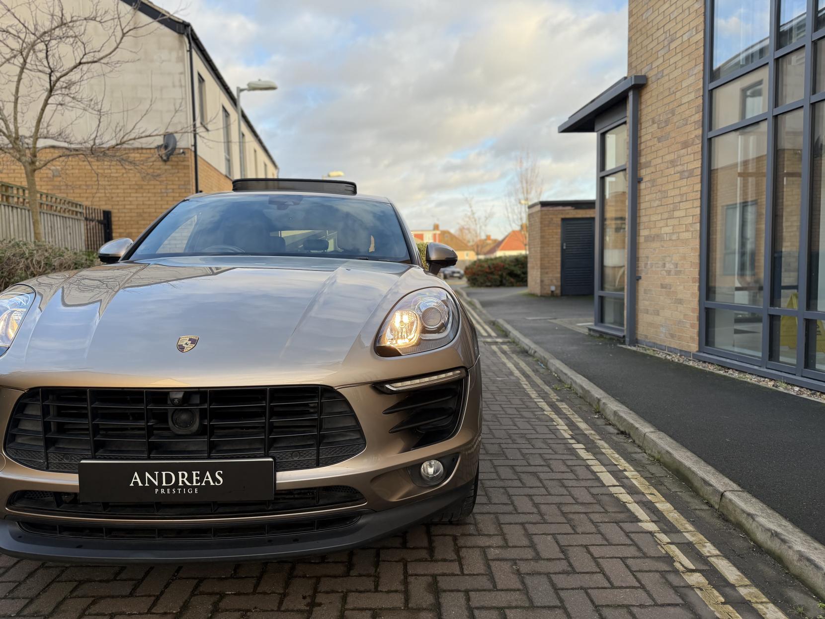 Porsche Macan 3.0 TD V6 S SUV 5dr Diesel PDK 4WD Euro 6 (s/s) (258 ps)