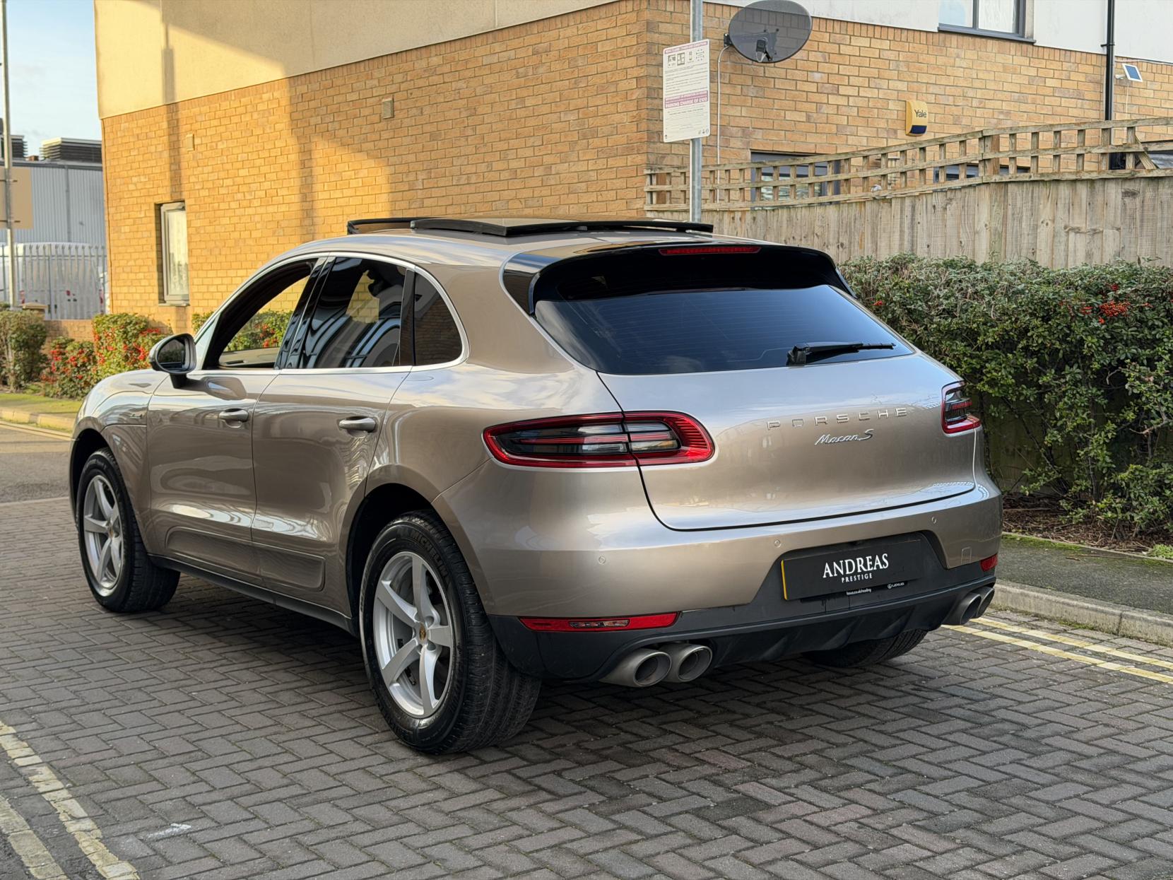 Porsche Macan 3.0 TD V6 S SUV 5dr Diesel PDK 4WD Euro 6 (s/s) (258 ps)