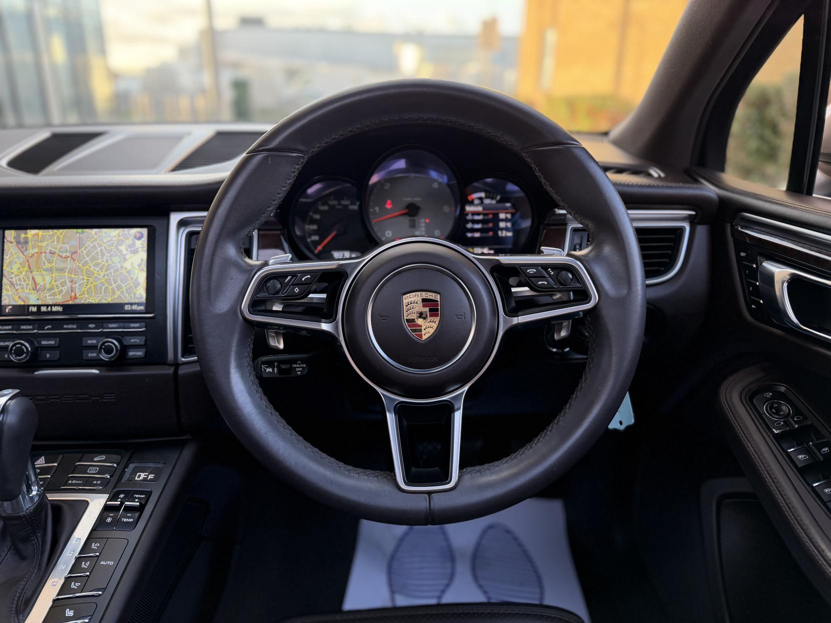 Porsche Macan 3.0 TD V6 S SUV 5dr Diesel PDK 4WD Euro 6 (s/s) (258 ps)