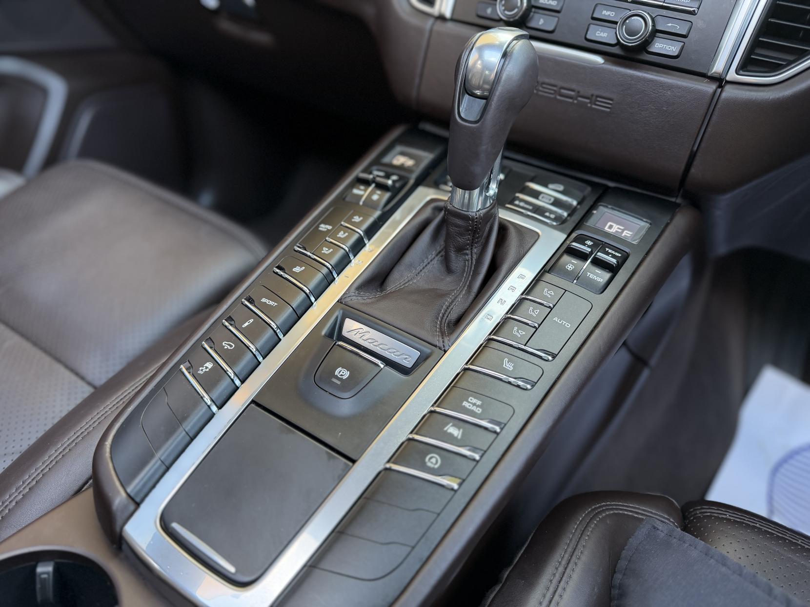 Porsche Macan 3.0 TD V6 S SUV 5dr Diesel PDK 4WD Euro 6 (s/s) (258 ps)