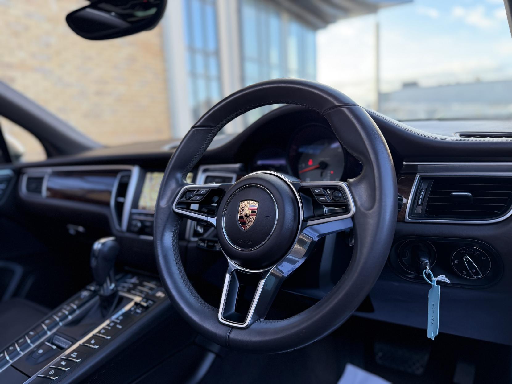 Porsche Macan 3.0 TD V6 S SUV 5dr Diesel PDK 4WD Euro 6 (s/s) (258 ps)