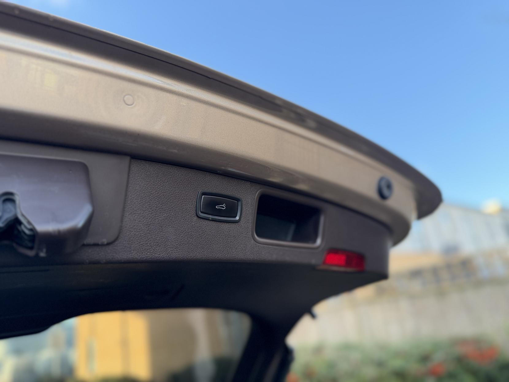 Porsche Macan 3.0 TD V6 S SUV 5dr Diesel PDK 4WD Euro 6 (s/s) (258 ps)