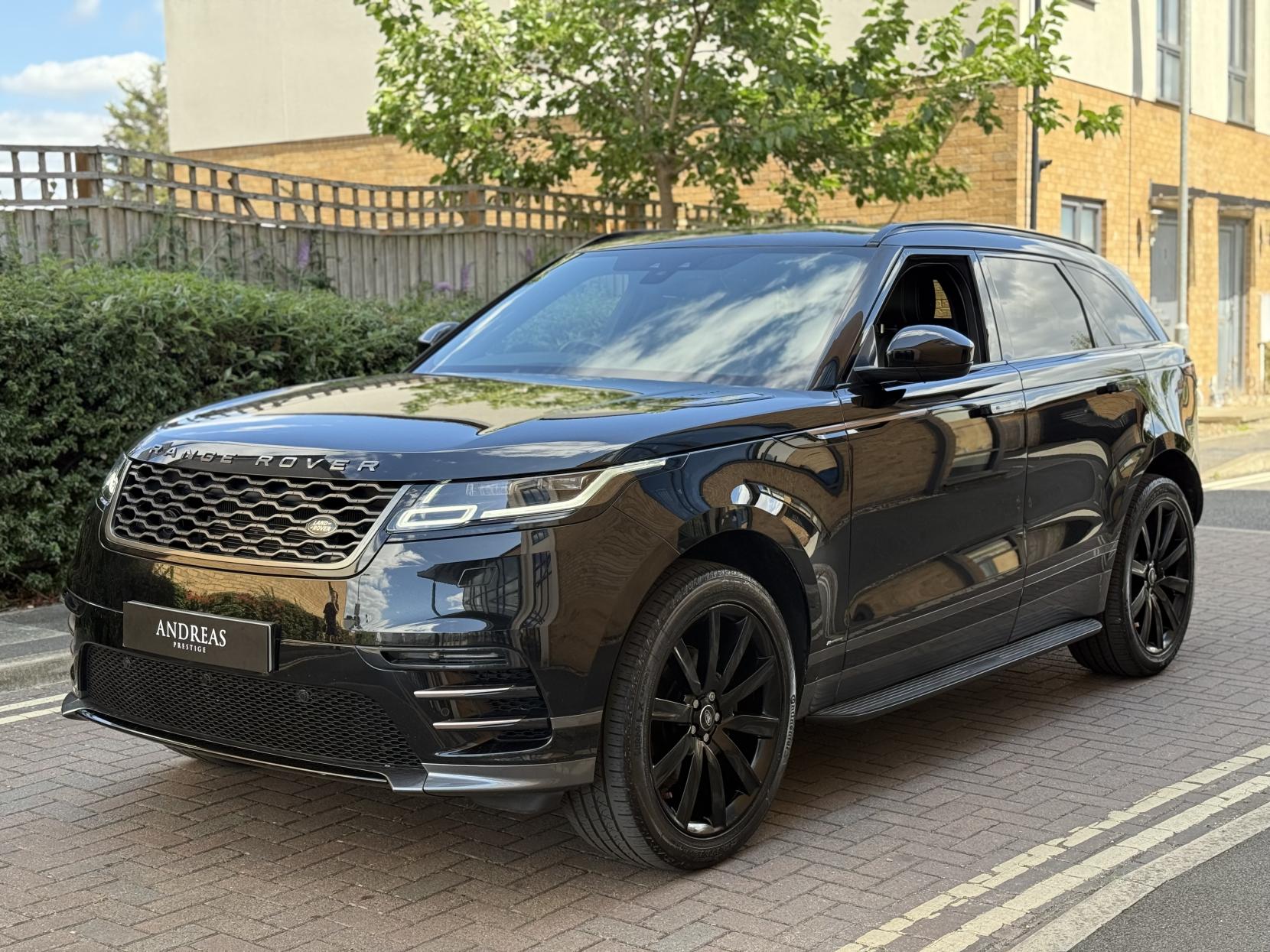 Land Rover Range Rover Velar 2.0 D240 R-Dynamic S SUV 5dr Diesel Auto 4WD Euro 6 (s/s) (240 ps)