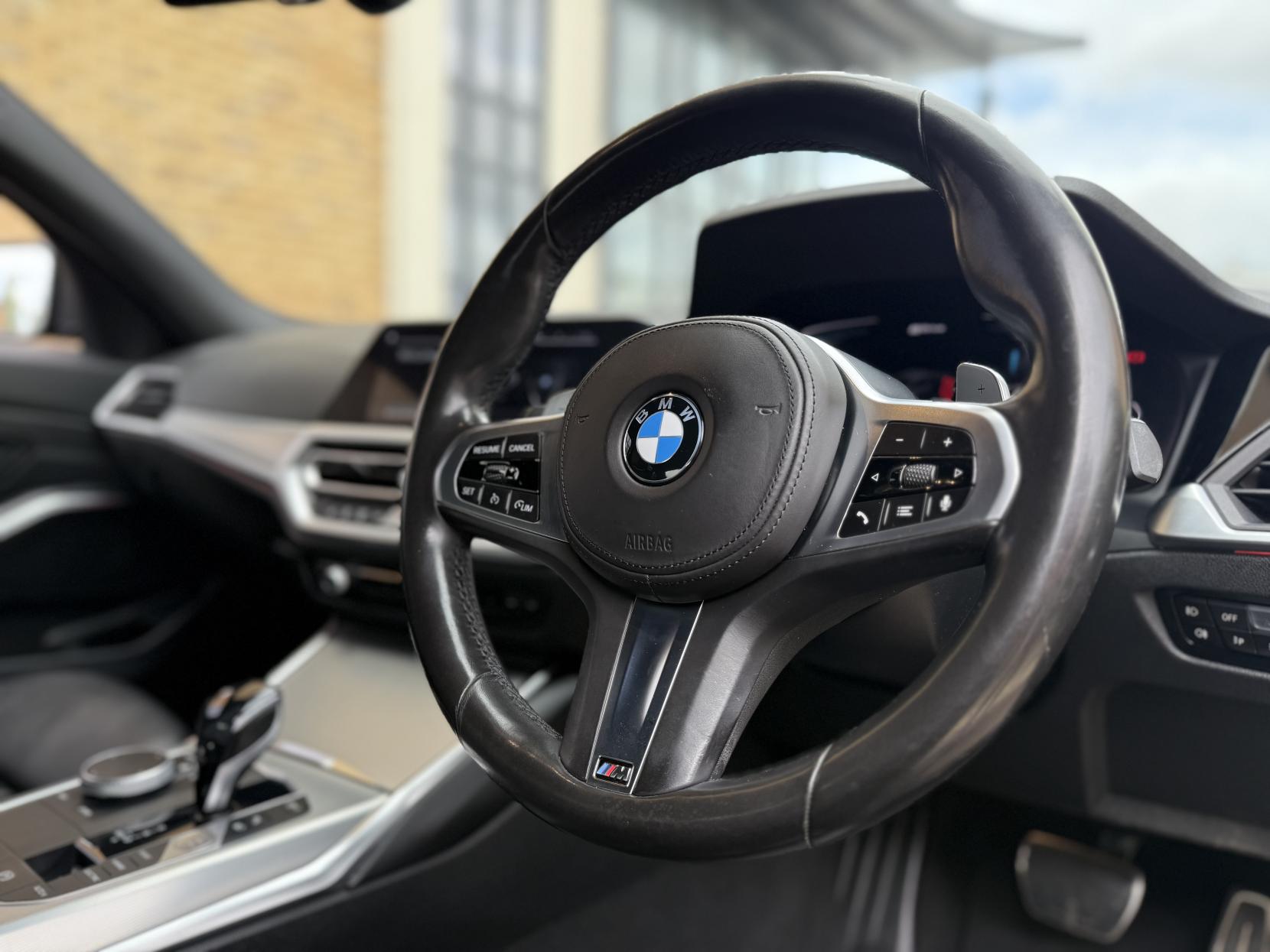 BMW 3 Series 2.0 330e 12kWh M Sport Saloon 4dr Petrol Plug-in Hybrid Auto Euro 6 (s/s) (292 ps)
