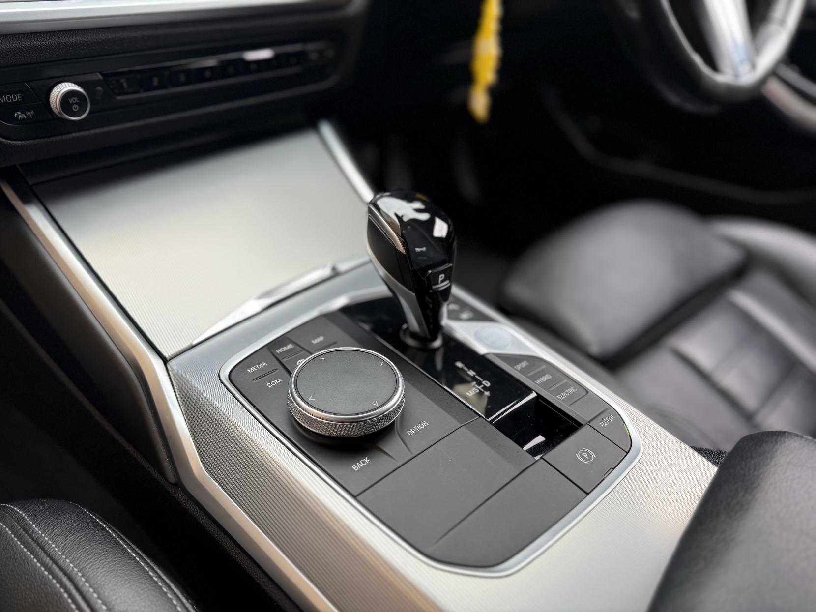 BMW 3 Series 2.0 330e 12kWh M Sport Saloon 4dr Petrol Plug-in Hybrid Auto Euro 6 (s/s) (292 ps)