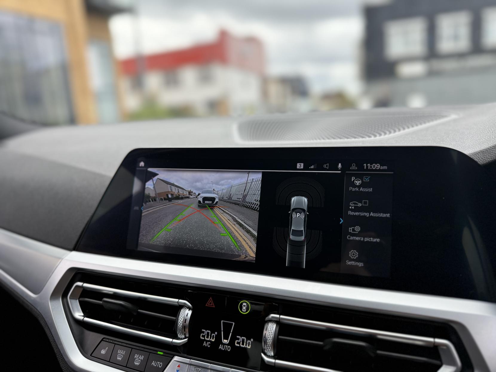 BMW 3 Series 2.0 330e 12kWh M Sport Saloon 4dr Petrol Plug-in Hybrid Auto Euro 6 (s/s) (292 ps)
