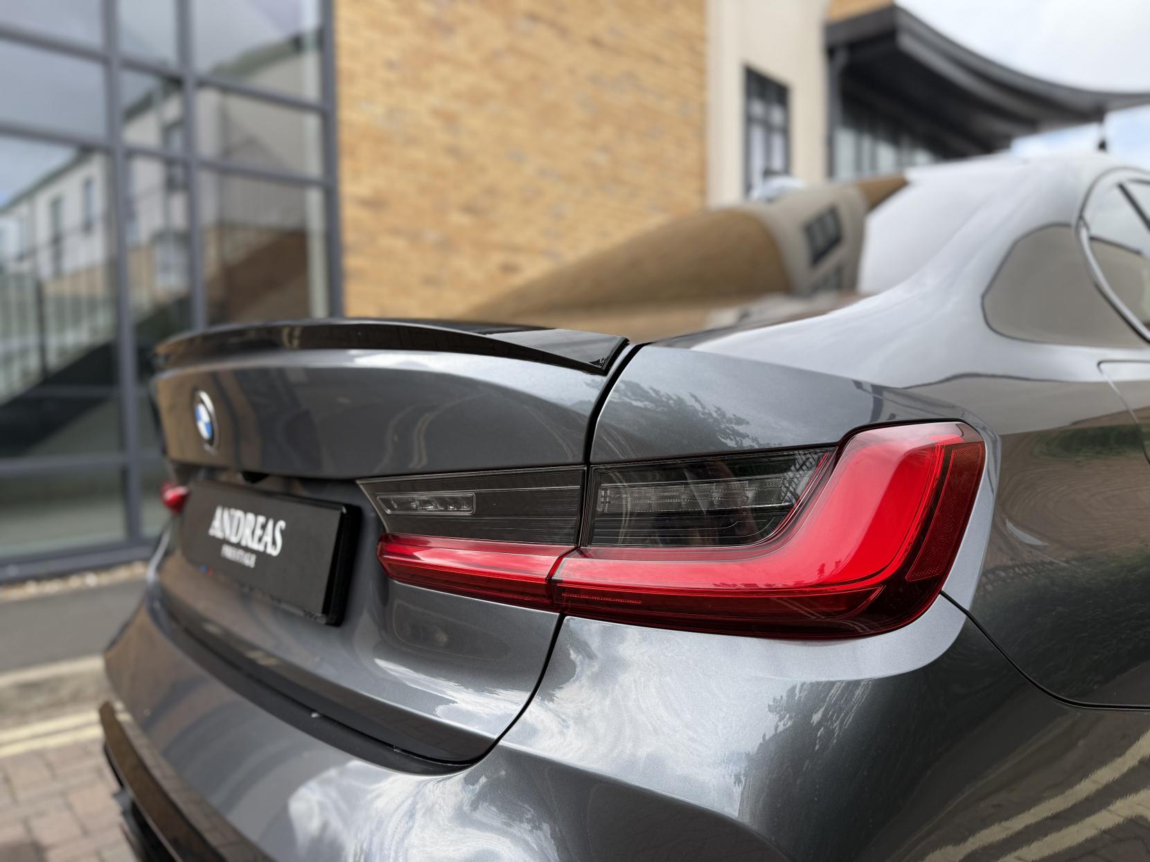 BMW 3 Series 2.0 330e 12kWh M Sport Saloon 4dr Petrol Plug-in Hybrid Auto Euro 6 (s/s) (292 ps)