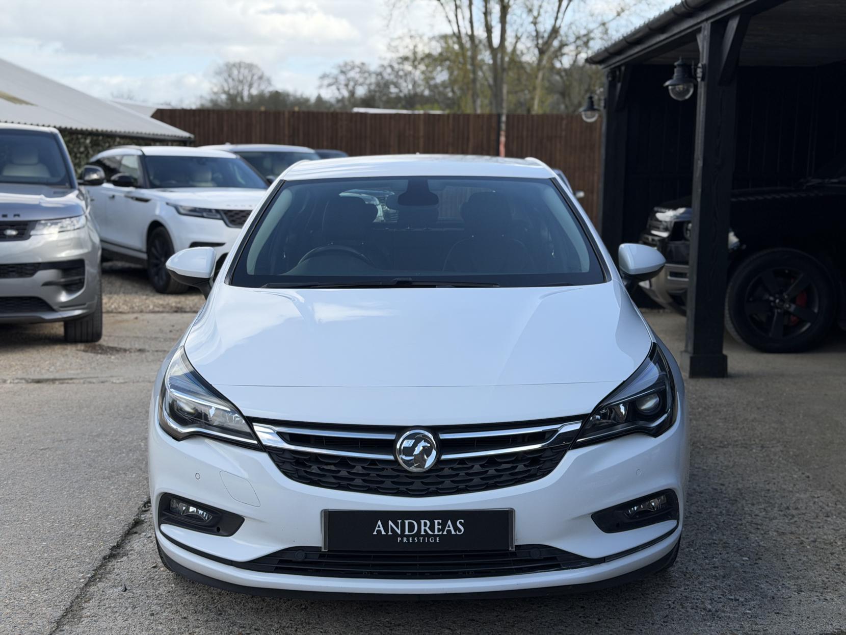 Vauxhall Astra 1.4i Turbo Elite Nav Hatchback 5dr Petrol Auto Euro 6 (s/s) (150 ps)