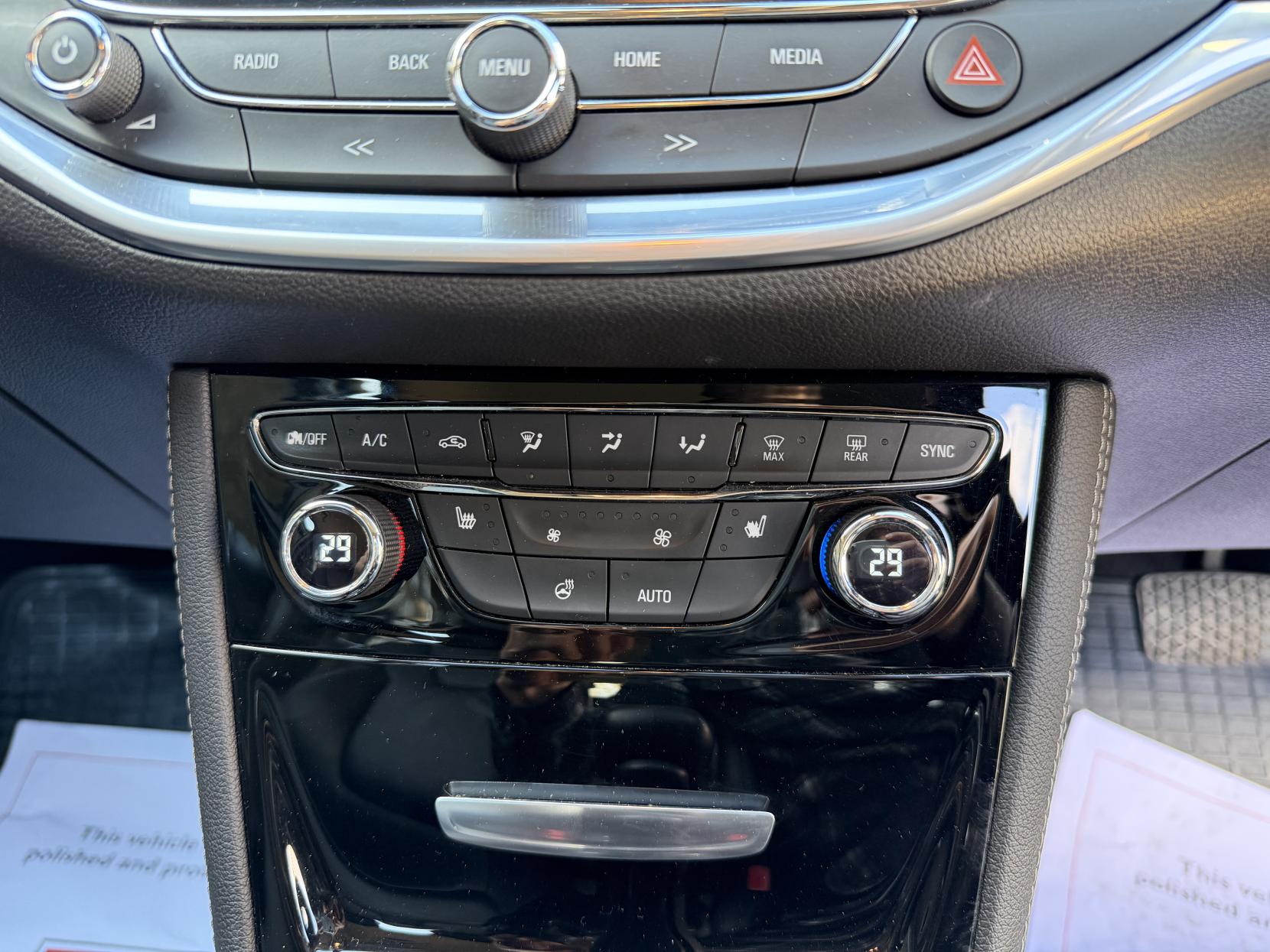 Vauxhall Astra 1.4i Turbo Elite Nav Hatchback 5dr Petrol Auto Euro 6 (s/s) (150 ps)