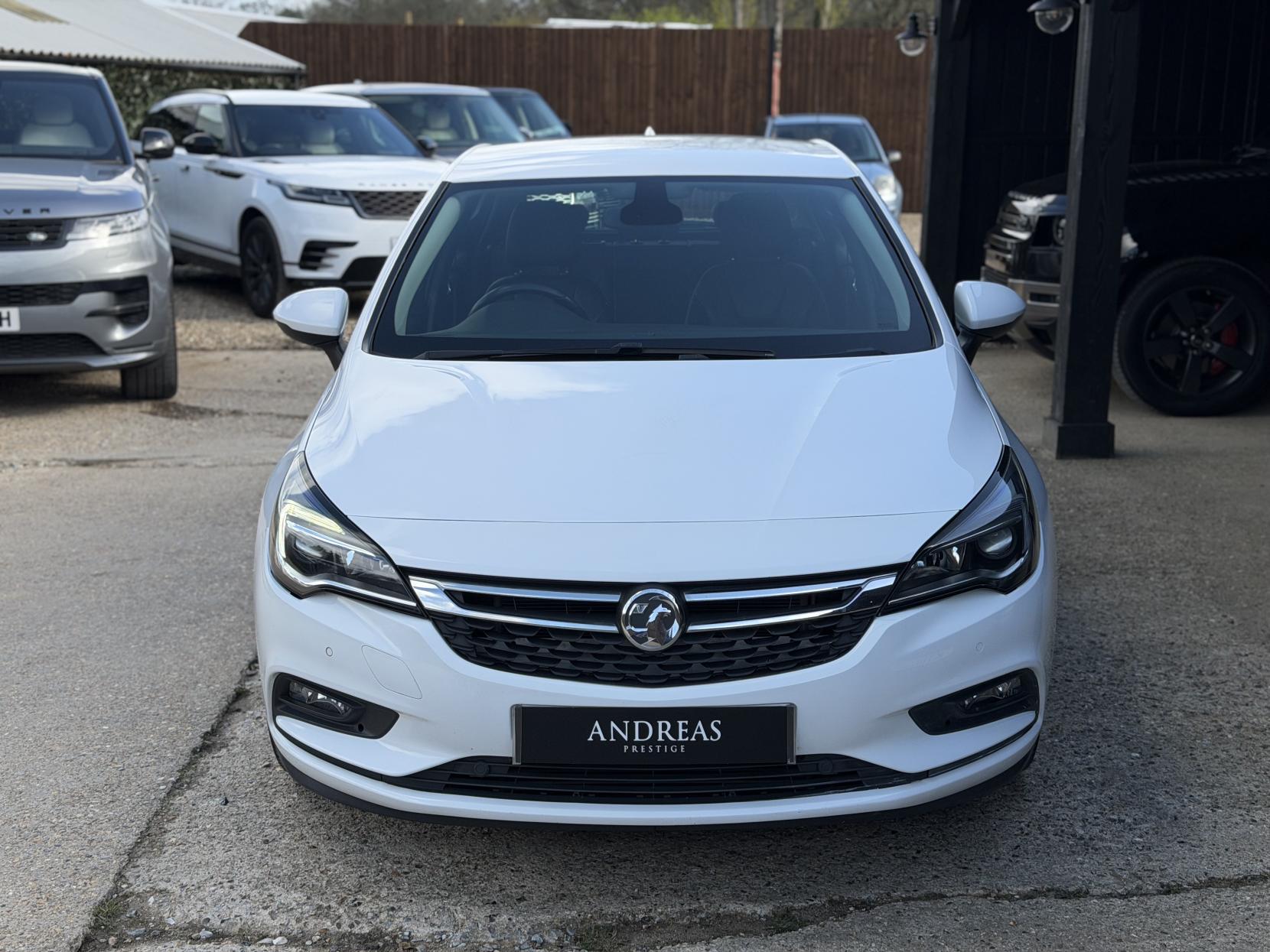 Vauxhall Astra 1.4i Turbo Elite Nav Hatchback 5dr Petrol Auto Euro 6 (s/s) (150 ps)