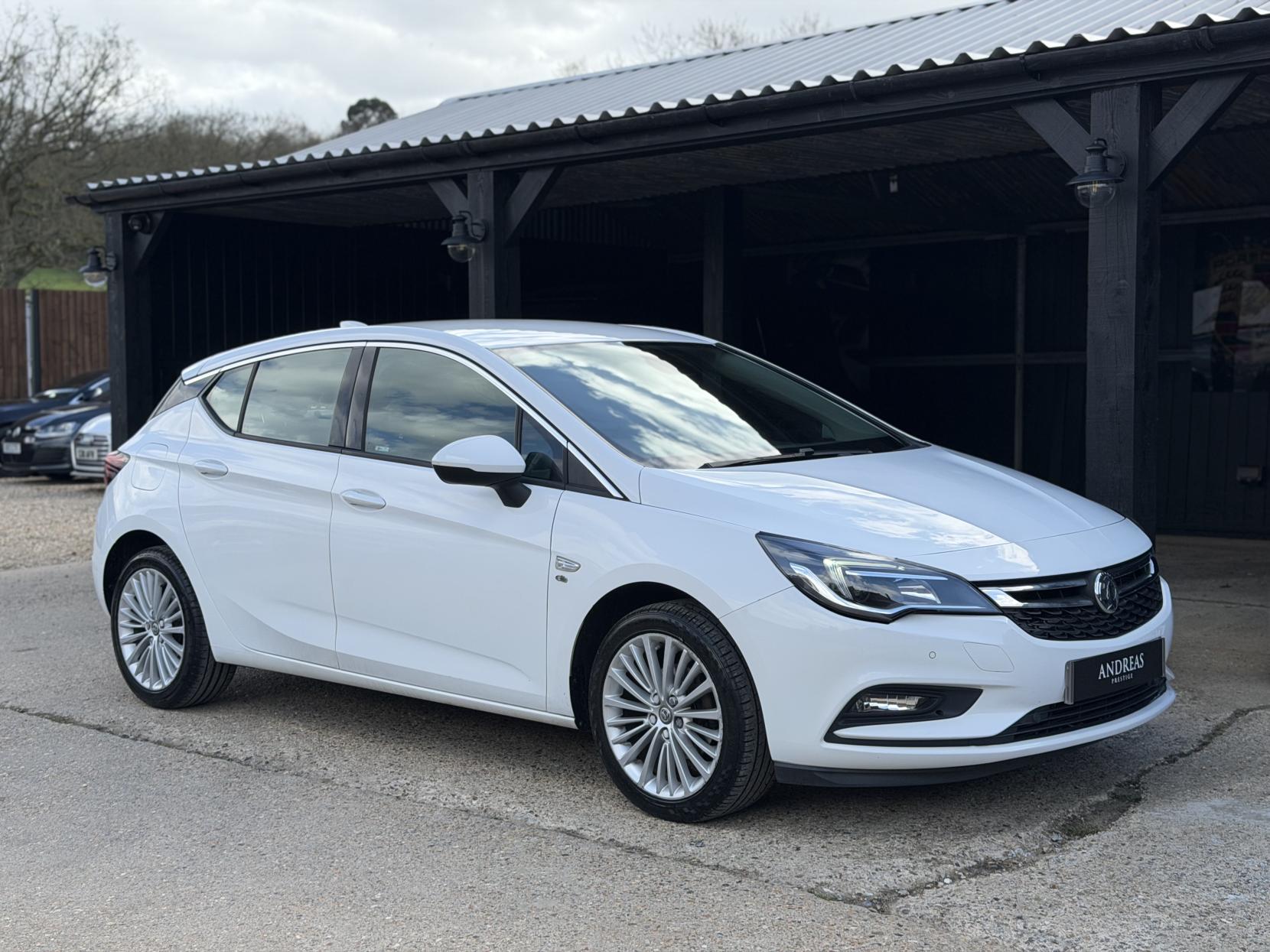 Vauxhall Astra 1.4i Turbo Elite Nav Hatchback 5dr Petrol Auto Euro 6 (s/s) (150 ps)