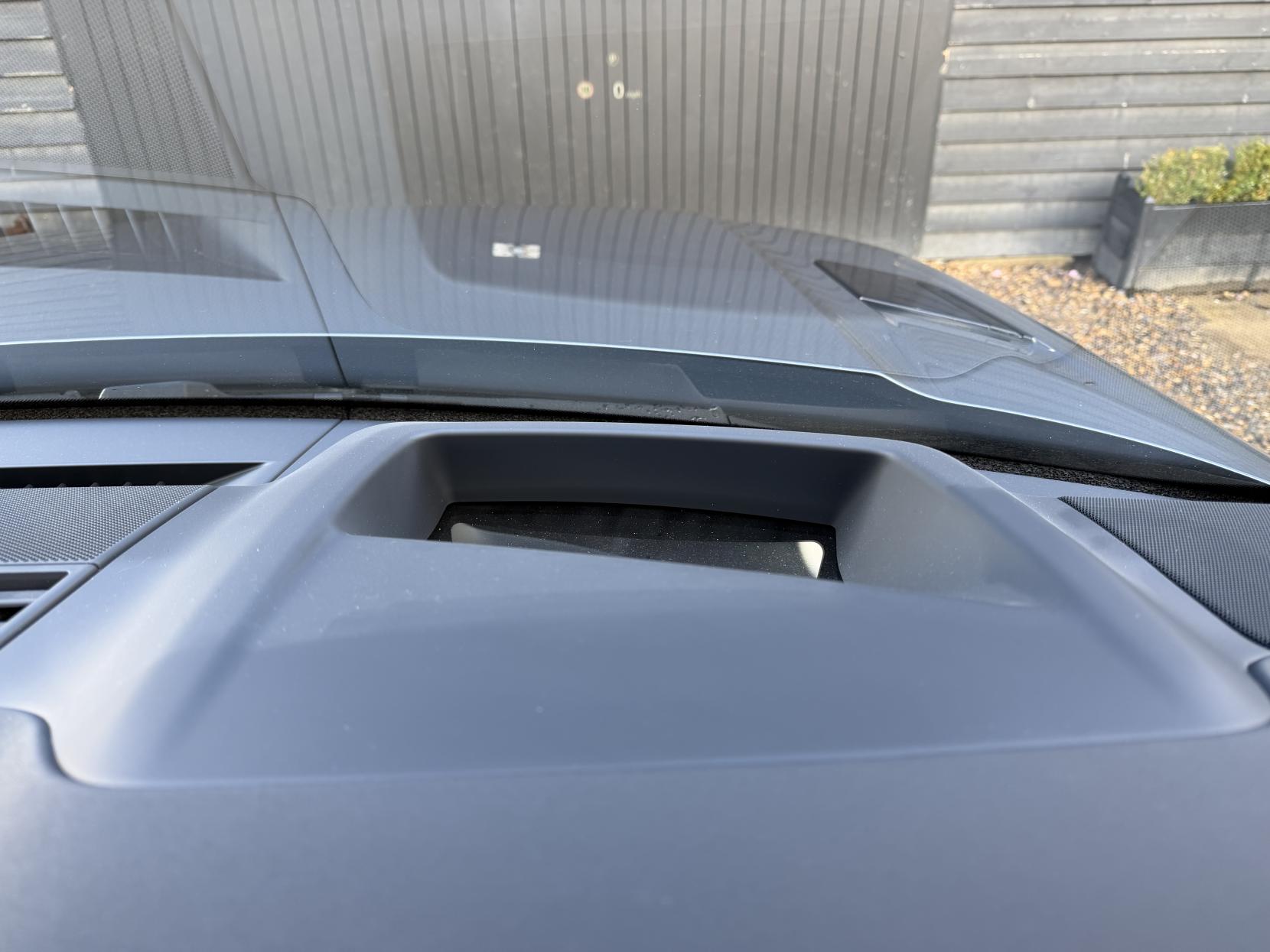 Land Rover Range Rover Sport 3.0 D300 MHEV Dynamic SE SUV 5dr Diesel Auto 4WD Euro 6 (s/s) (300 ps)