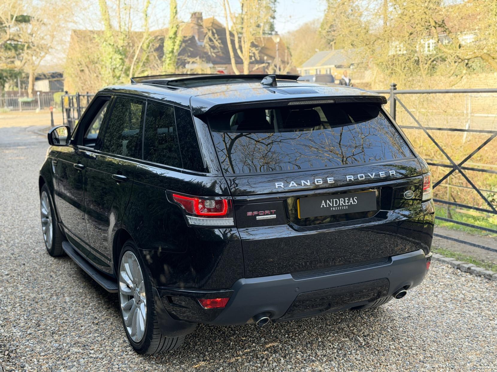 Land Rover Range Rover Sport 3.0 SD V6 HSE SUV 5dr Diesel Auto 4WD Euro 6 (s/s) (306 ps)