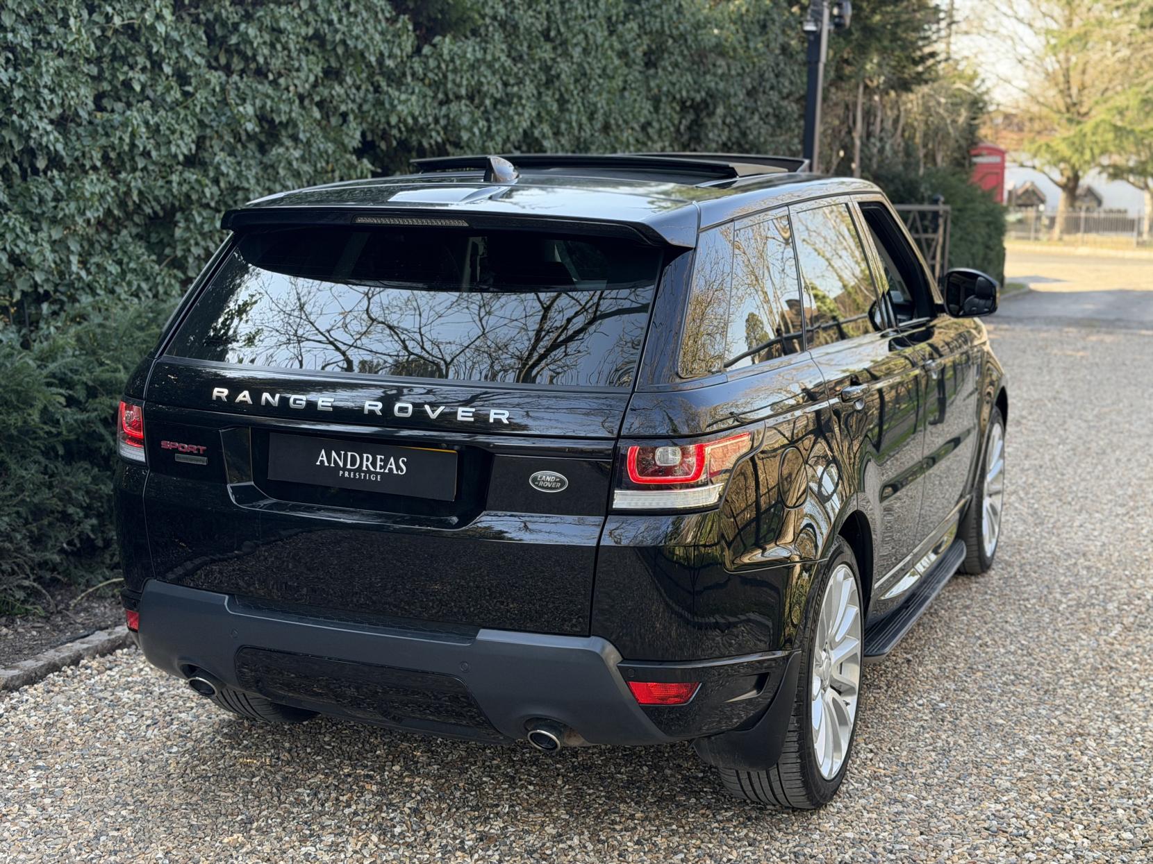 Land Rover Range Rover Sport 3.0 SD V6 HSE SUV 5dr Diesel Auto 4WD Euro 6 (s/s) (306 ps)