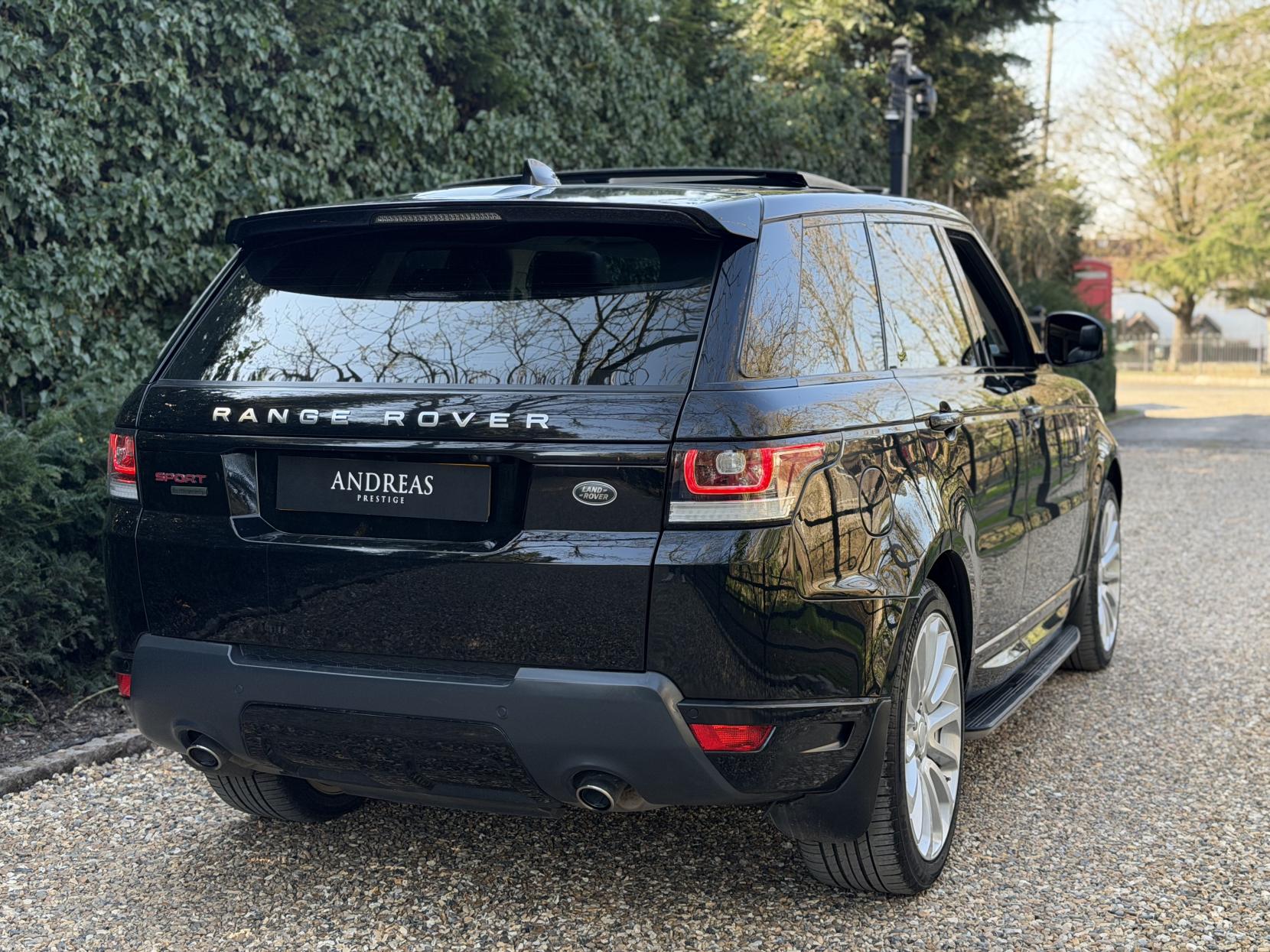 Land Rover Range Rover Sport 3.0 SD V6 HSE SUV 5dr Diesel Auto 4WD Euro 6 (s/s) (306 ps)