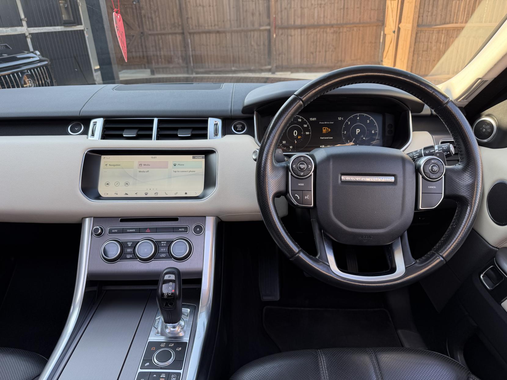 Land Rover Range Rover Sport 3.0 SD V6 HSE SUV 5dr Diesel Auto 4WD Euro 6 (s/s) (306 ps)