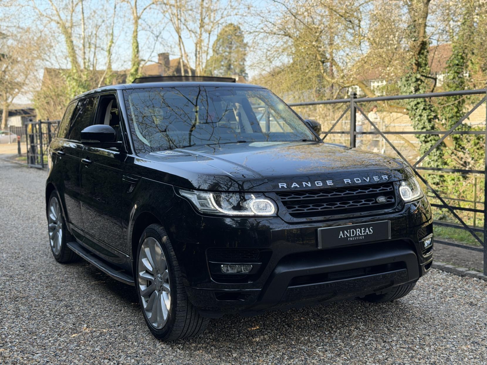 Land Rover Range Rover Sport 3.0 SD V6 HSE SUV 5dr Diesel Auto 4WD Euro 6 (s/s) (306 ps)
