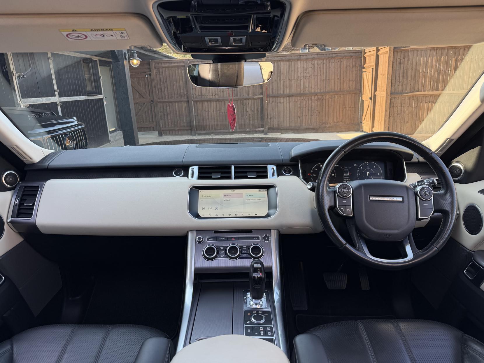 Land Rover Range Rover Sport 3.0 SD V6 HSE SUV 5dr Diesel Auto 4WD Euro 6 (s/s) (306 ps)