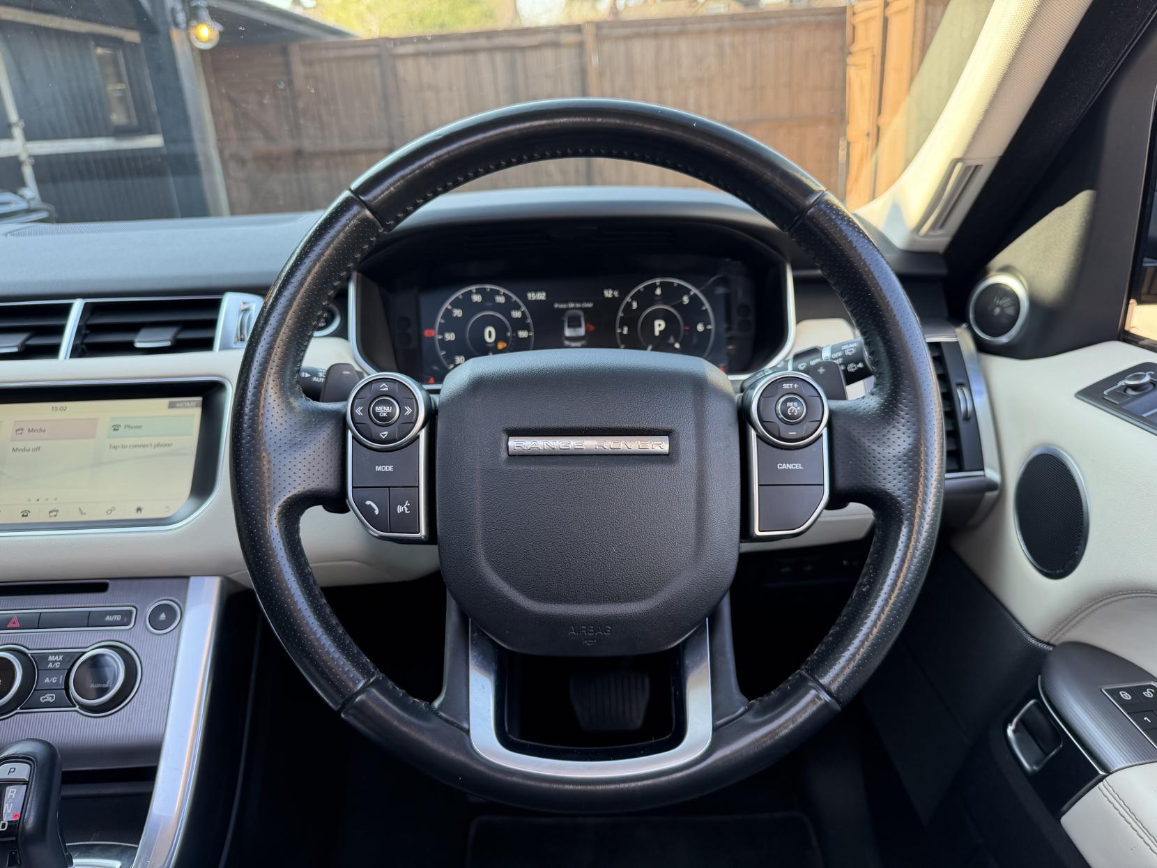 Land Rover Range Rover Sport 3.0 SD V6 HSE SUV 5dr Diesel Auto 4WD Euro 6 (s/s) (306 ps)