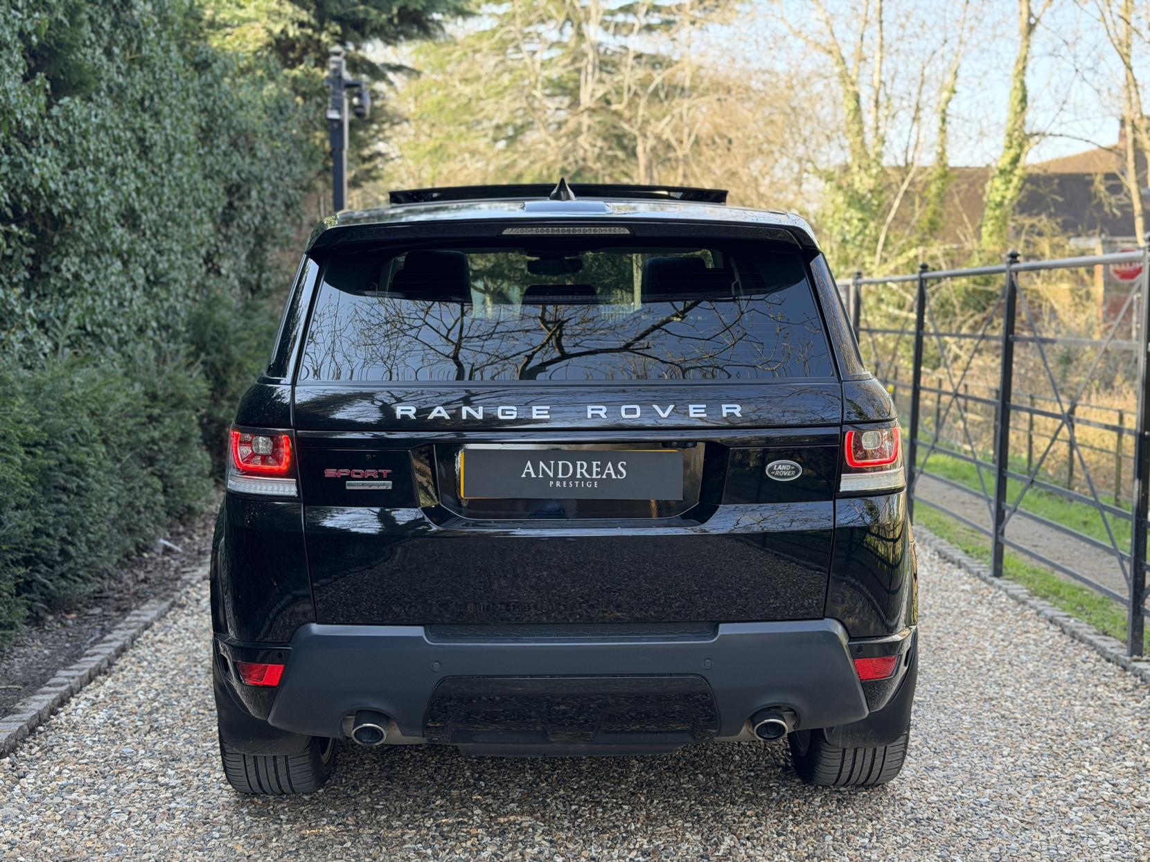 Land Rover Range Rover Sport 3.0 SD V6 HSE SUV 5dr Diesel Auto 4WD Euro 6 (s/s) (306 ps)