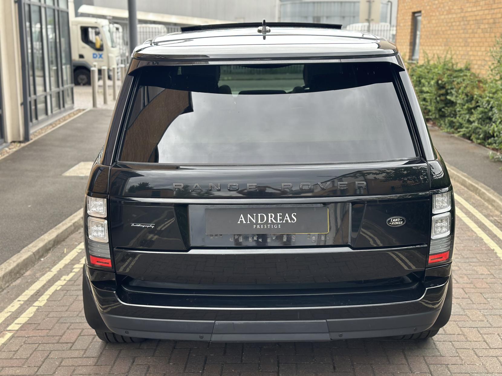 Land Rover Range Rover 4.4 SD V8 Autobiography SUV 5dr Diesel Auto 4WD Euro 5 (339 ps)
