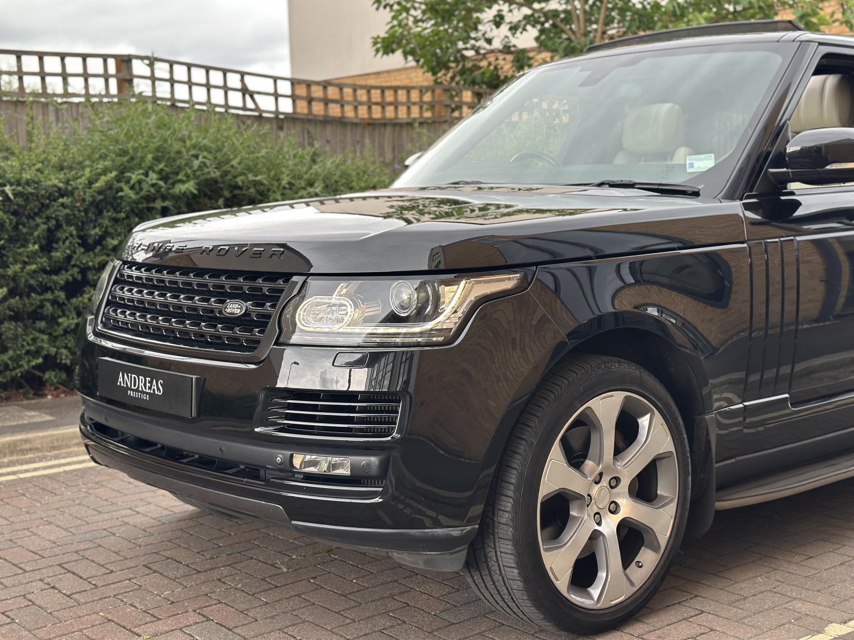 Land Rover Range Rover 4.4 SD V8 Autobiography SUV 5dr Diesel Auto 4WD Euro 5 (339 ps)