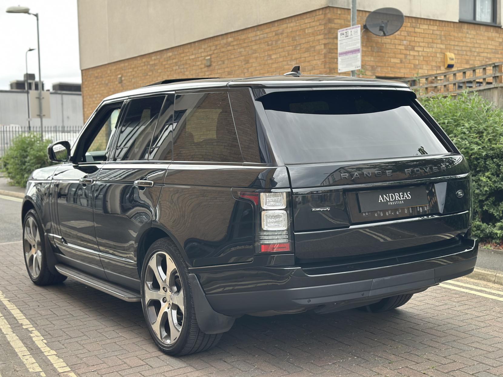 Land Rover Range Rover 4.4 SD V8 Autobiography SUV 5dr Diesel Auto 4WD Euro 5 (339 ps)