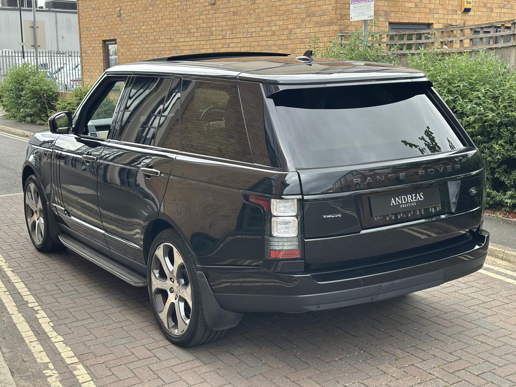 Land Rover Range Rover 4.4 SD V8 Autobiography SUV 5dr Diesel Auto 4WD Euro 5 (339 ps)